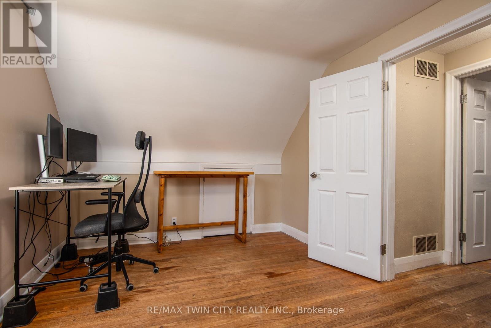 186 Highland Road E, Kitchener, Ontario  N2M 3W2 - Photo 30 - X12439175