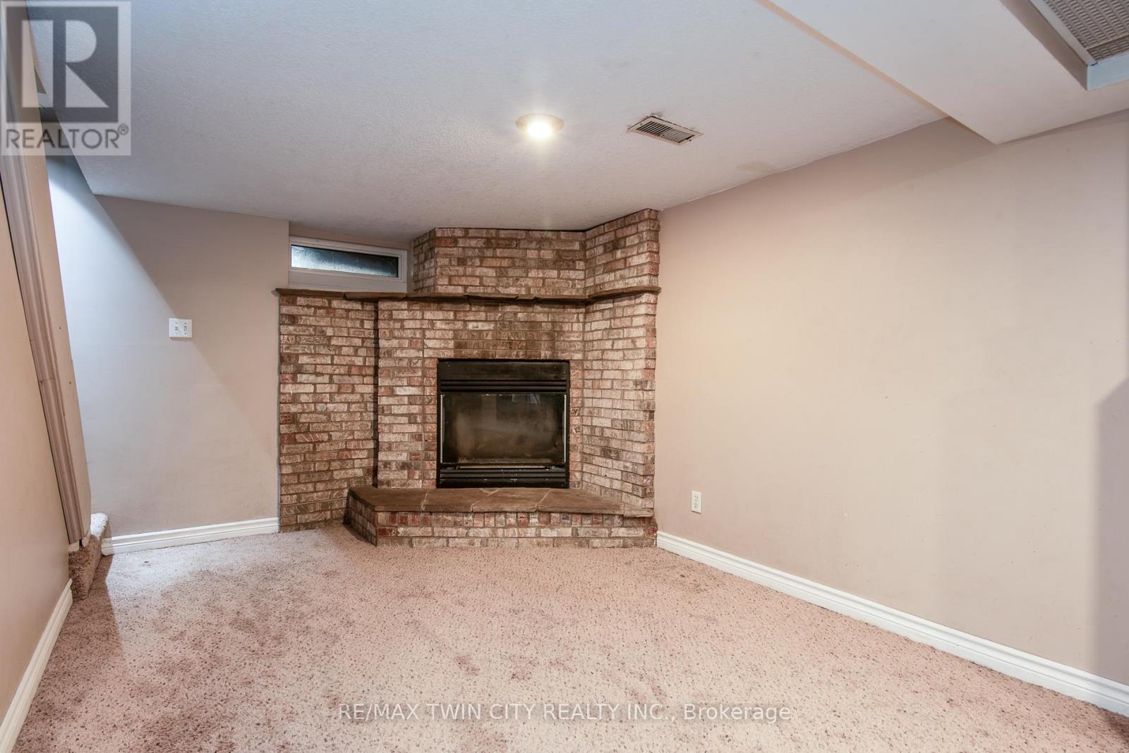 186 Highland Road E, Kitchener, Ontario  N2M 3W2 - Photo 32 - X12439175