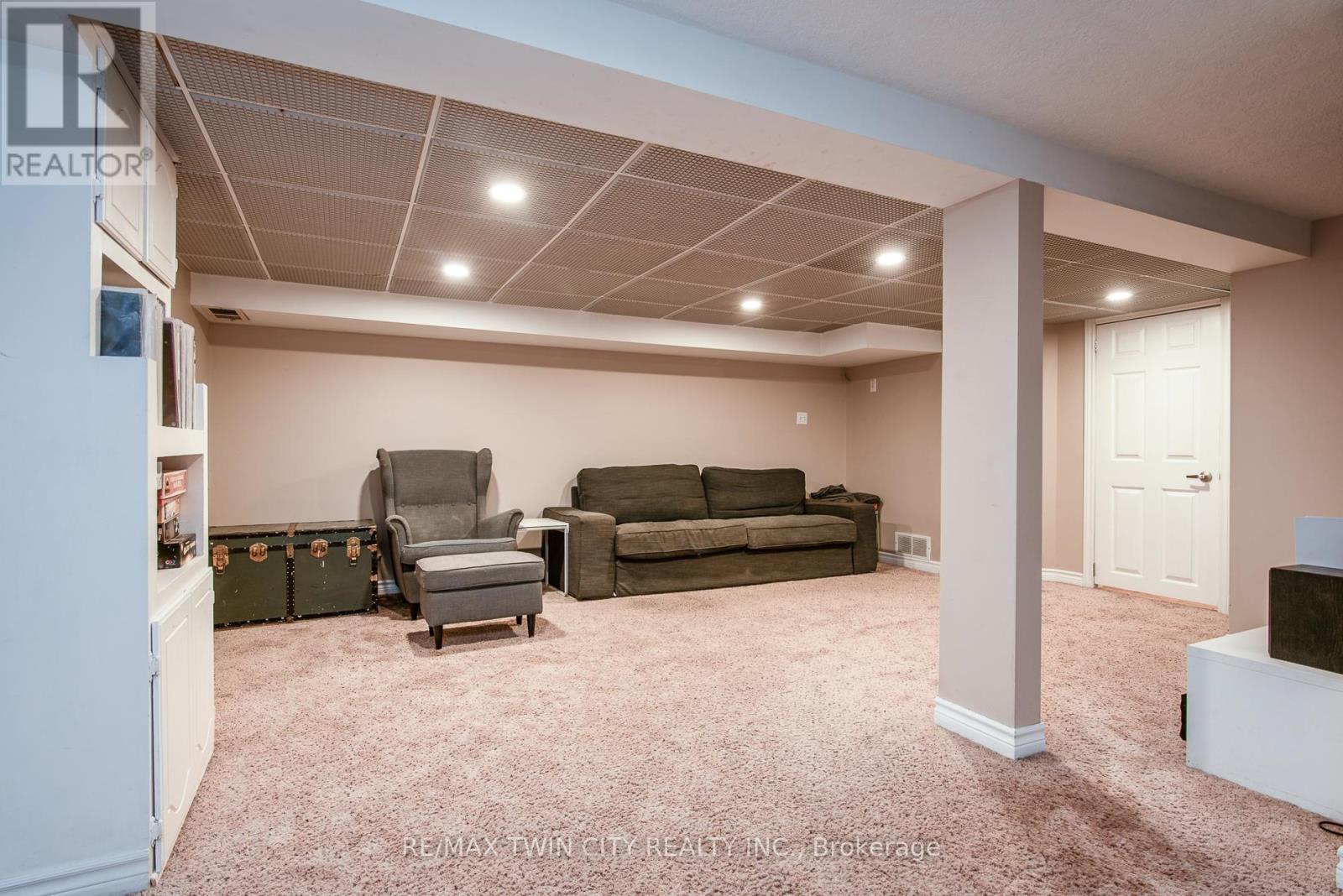 186 Highland Road E, Kitchener, Ontario  N2M 3W2 - Photo 33 - X12439175