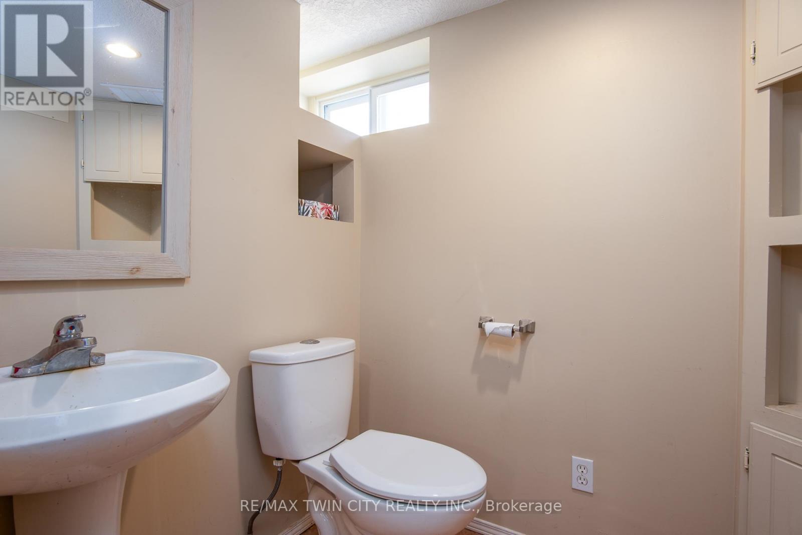 186 Highland Road E, Kitchener, Ontario  N2M 3W2 - Photo 39 - X12439175