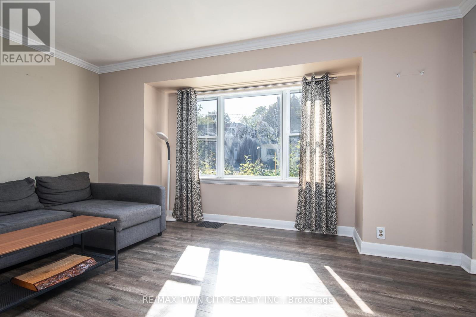 186 Highland Road E, Kitchener, Ontario  N2M 3W2 - Photo 9 - X12439175