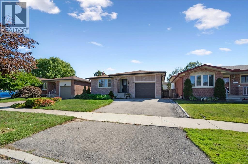 319 Conservation Drive, Waterloo, Ontario  N2V 1V2 - Photo 2 - 40764293
