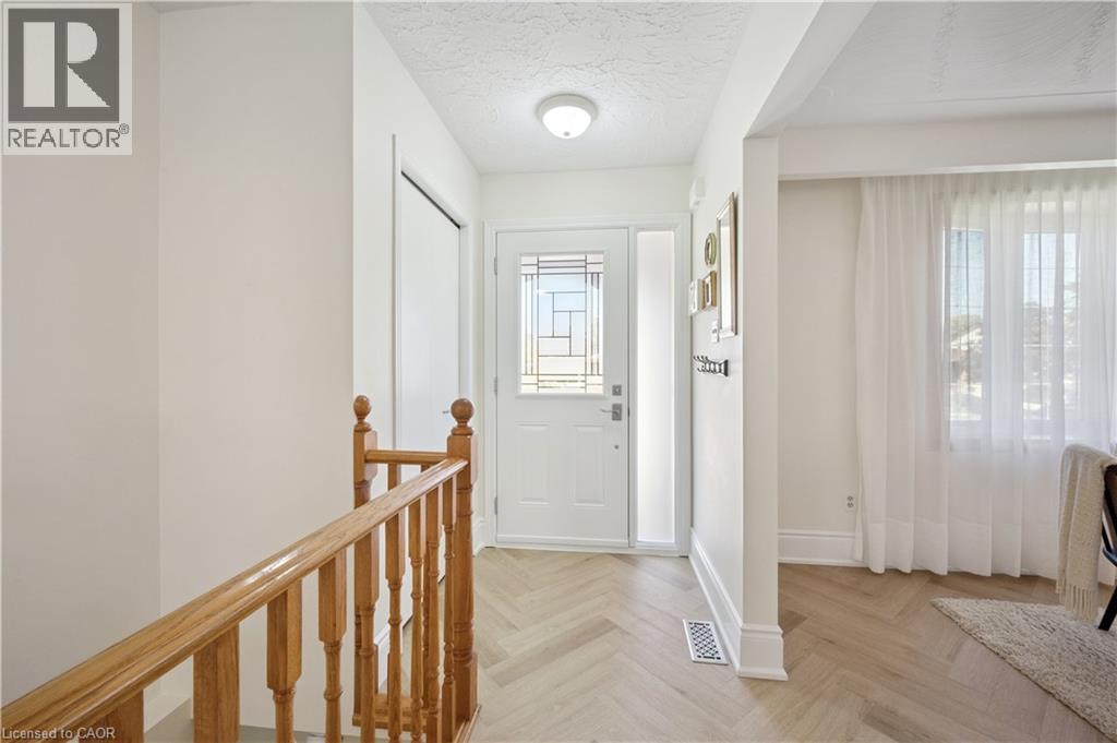 319 Conservation Drive, Waterloo, Ontario  N2V 1V2 - Photo 5 - 40764293