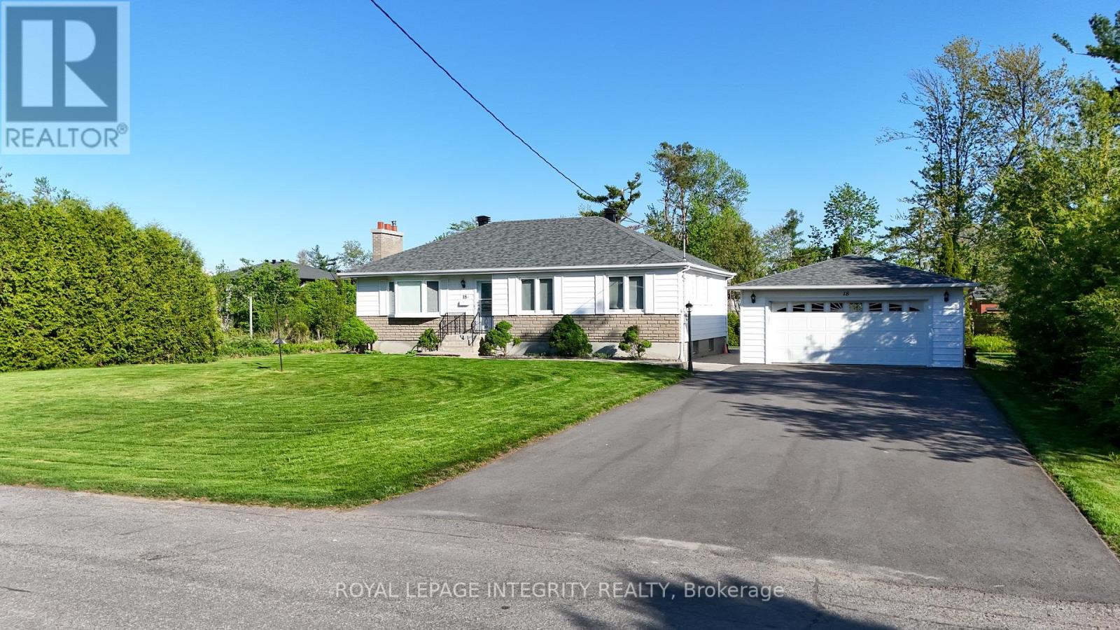 18 Brookdale Avenue, Ottawa, Ontario  K2E 6X2 - Photo 22 - X12439220