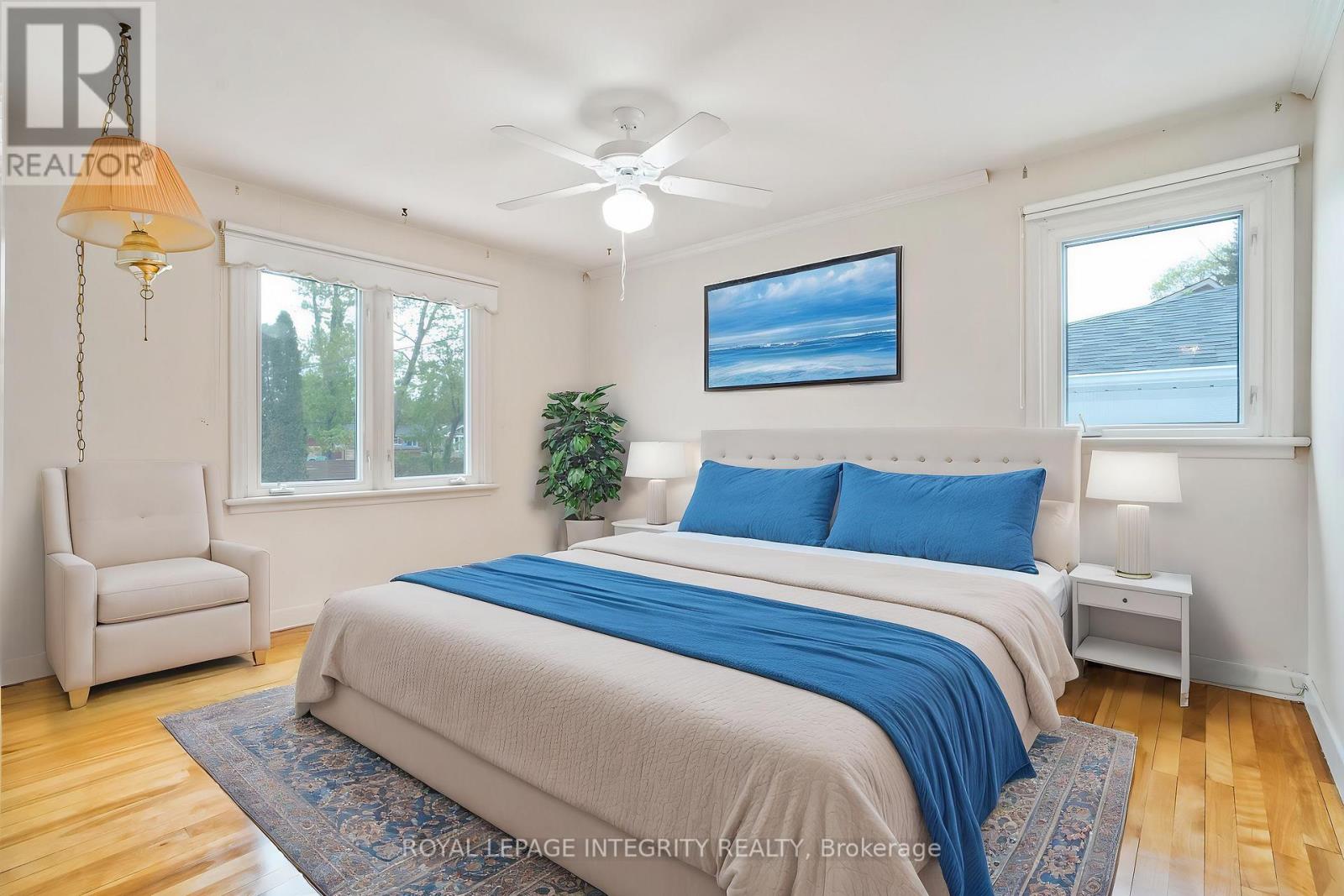 18 Brookdale Avenue, Ottawa, Ontario  K2E 6X2 - Photo 8 - X12439220