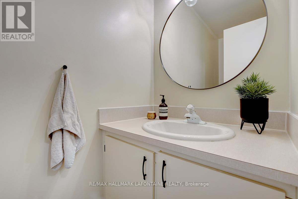 18 Vanessa Terrace, Ottawa, Ontario  K2J 2J8 - Photo 16 - X12439229