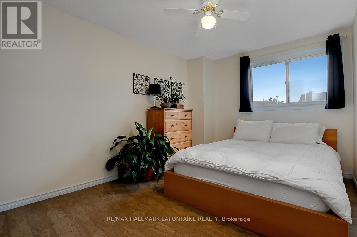 18 Vanessa Terrace, Ottawa, Ontario  K2J 2J8 - Photo 20 - X12439229