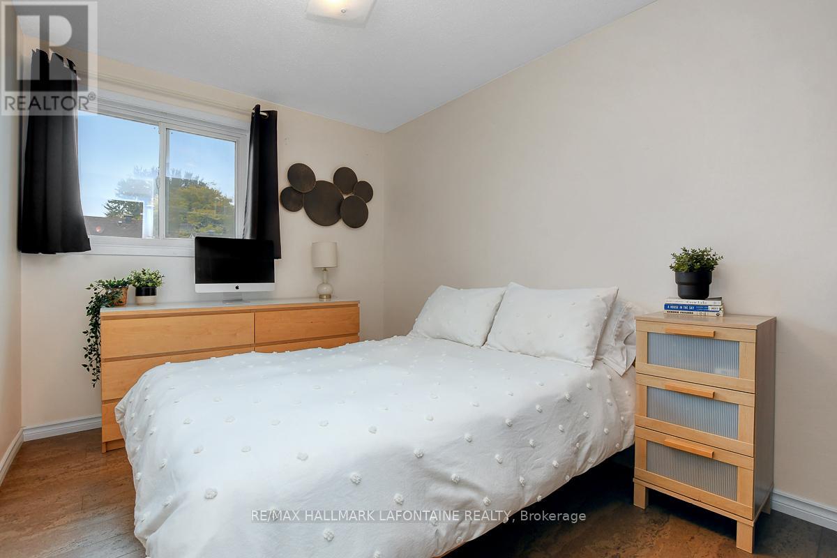 18 Vanessa Terrace, Ottawa, Ontario  K2J 2J8 - Photo 22 - X12439229