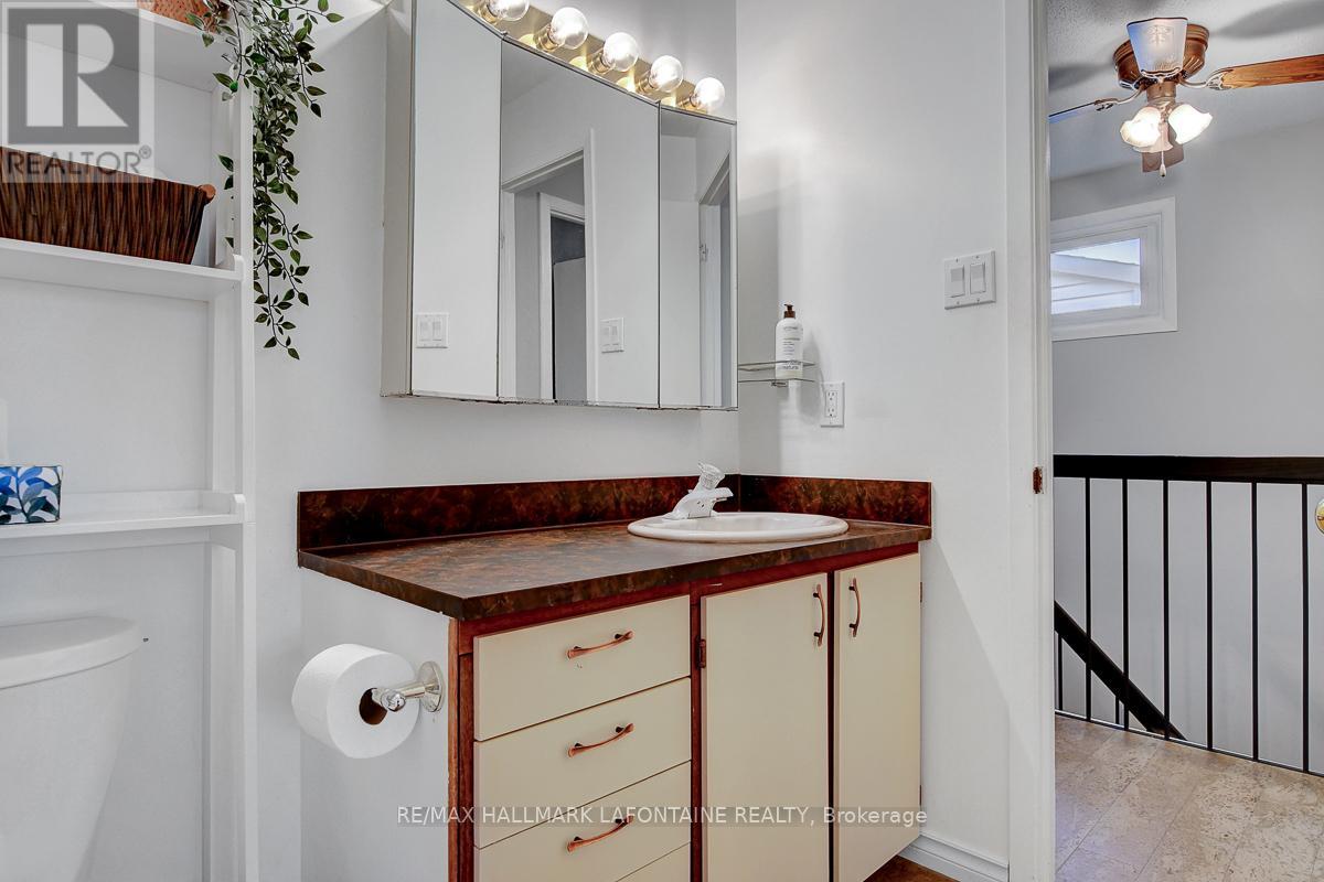 18 Vanessa Terrace, Ottawa, Ontario  K2J 2J8 - Photo 24 - X12439229