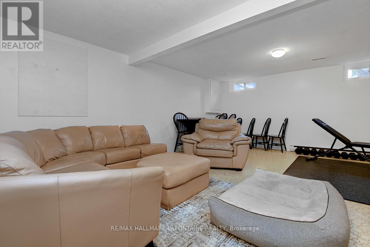 18 Vanessa Terrace, Ottawa, Ontario  K2J 2J8 - Photo 25 - X12439229