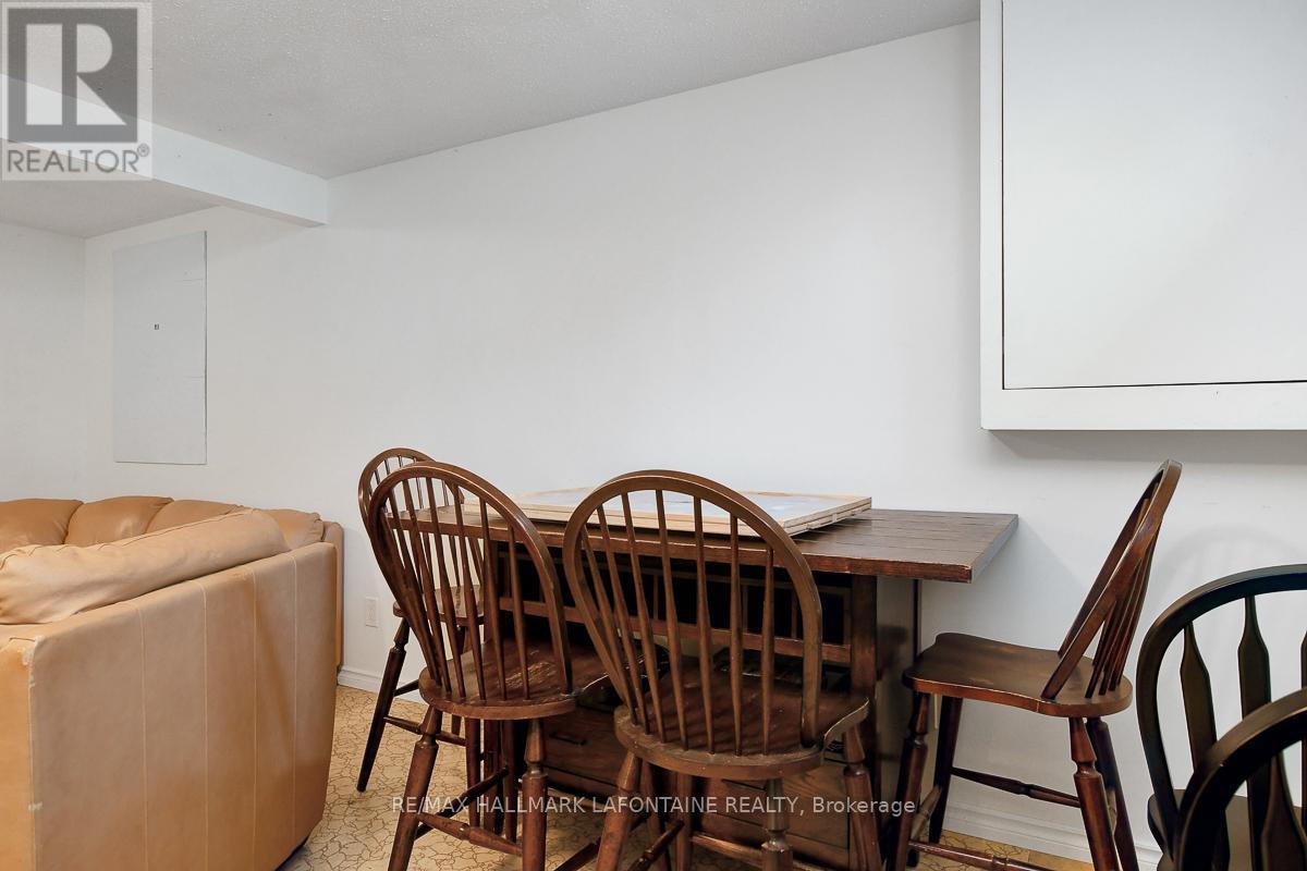18 Vanessa Terrace, Ottawa, Ontario  K2J 2J8 - Photo 27 - X12439229
