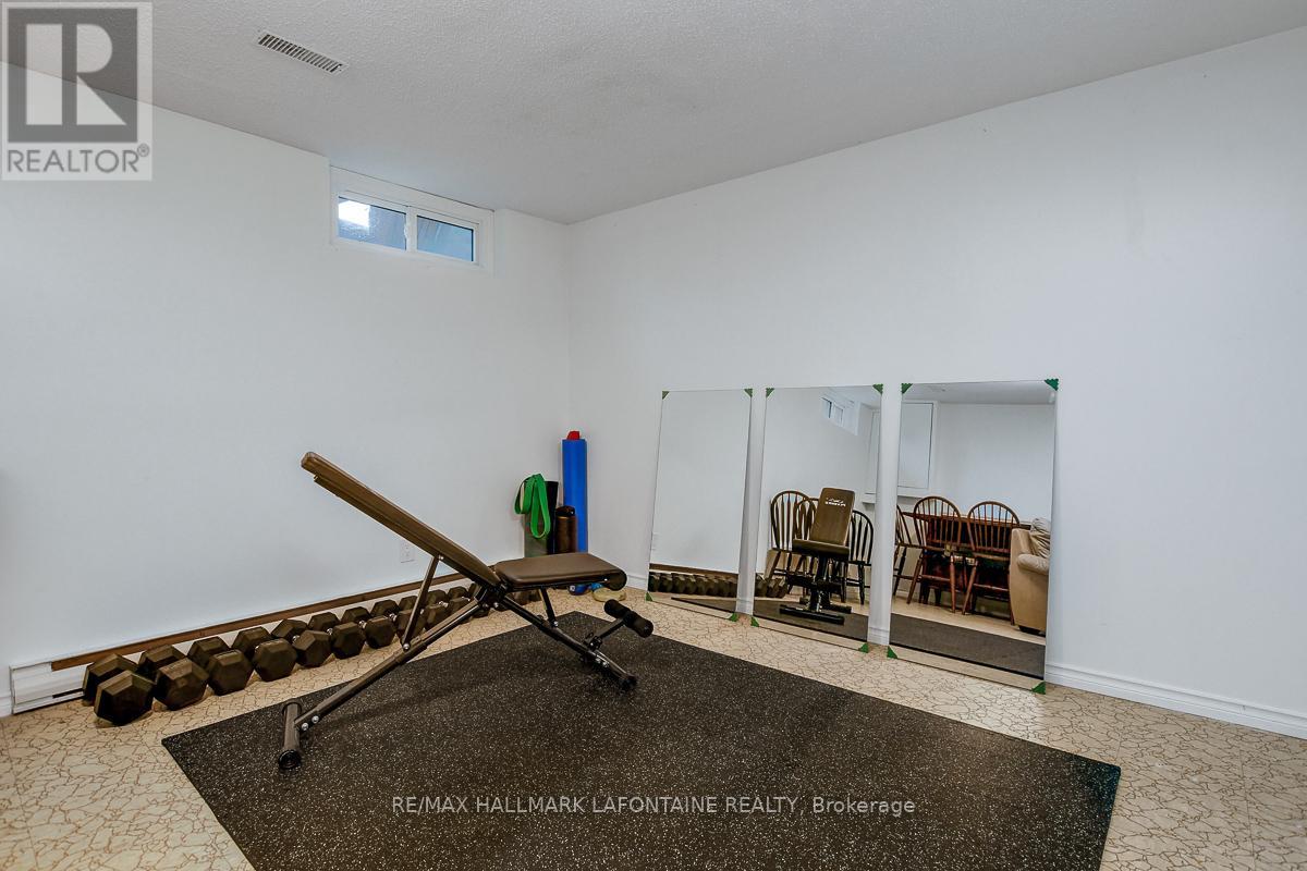 18 Vanessa Terrace, Ottawa, Ontario  K2J 2J8 - Photo 29 - X12439229