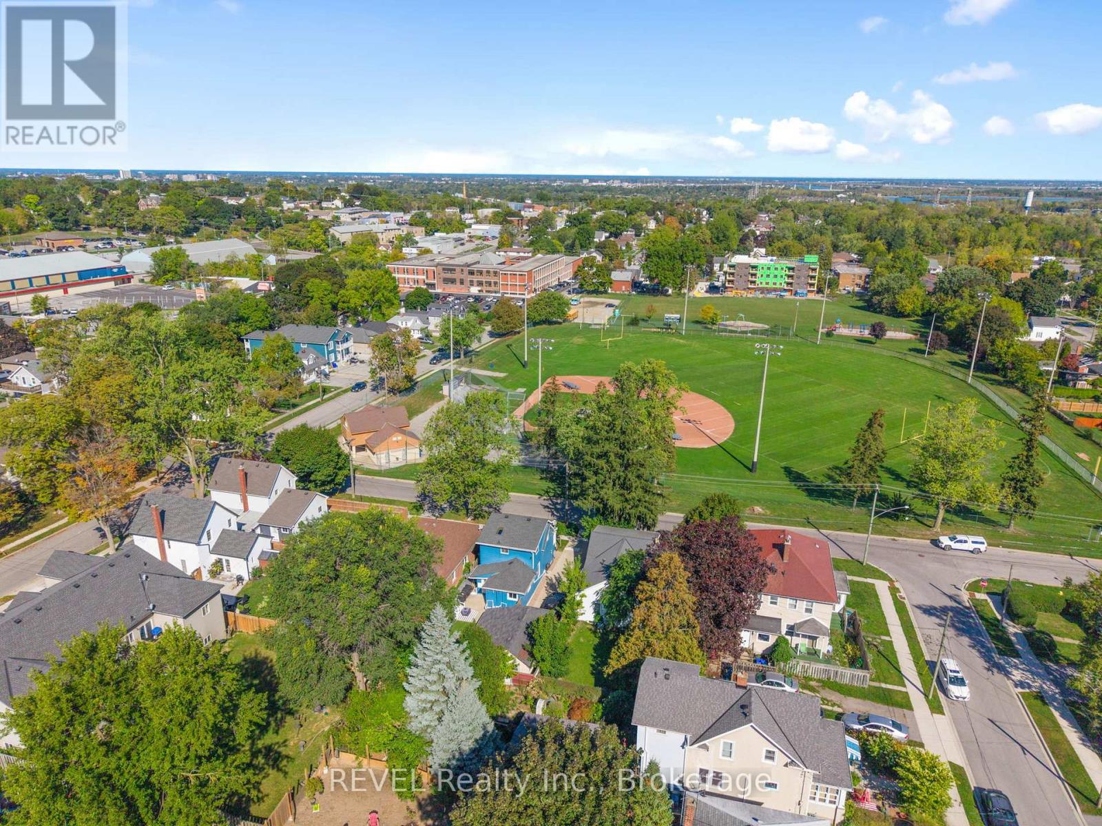33 Regent Street, Thorold (Thorold Downtown), Ontario  L2V 1T5 - Photo 39 - X12439205