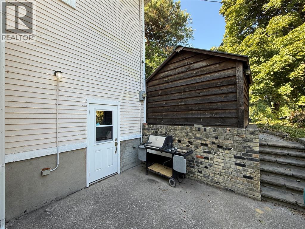 204 London Road, Sarnia, Ontario  N7T 4V5 - Photo 23 - 25024217