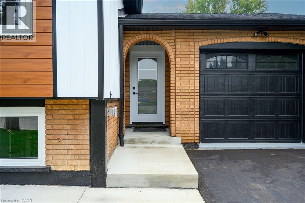 121 Appleford Road, Hamilton, Ontario  L9C 5Y2 - Photo 3 - 40774762
