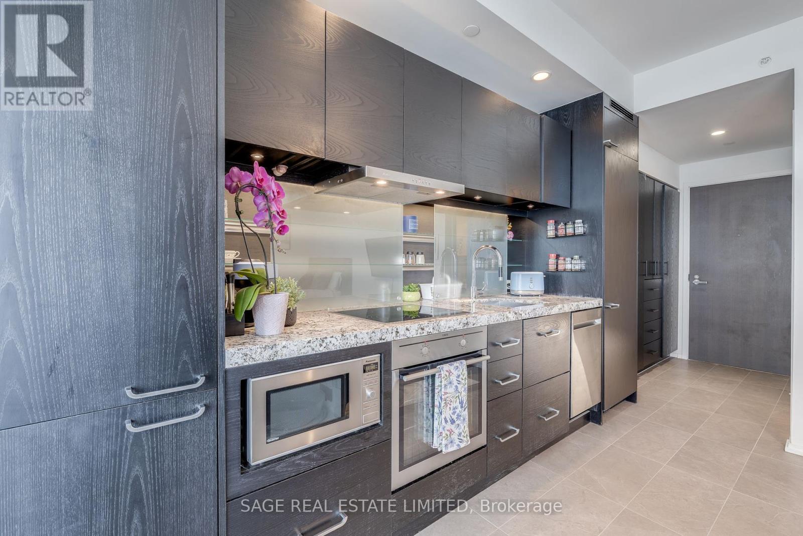4503 - 45 Charles Street E, Toronto, Ontario  M4Y 0B8 - Photo 8 - C12439230