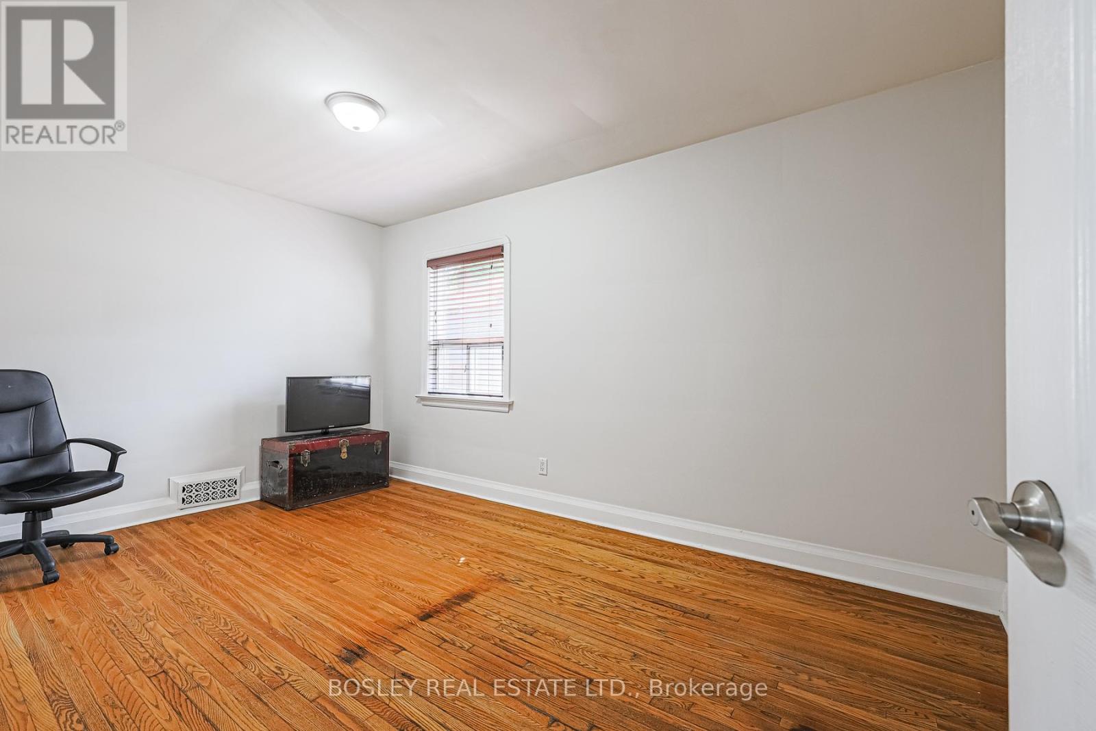 23 Stag Hill Drive, Toronto, Ontario  M4B 1K7 - Photo 20 - E12439233