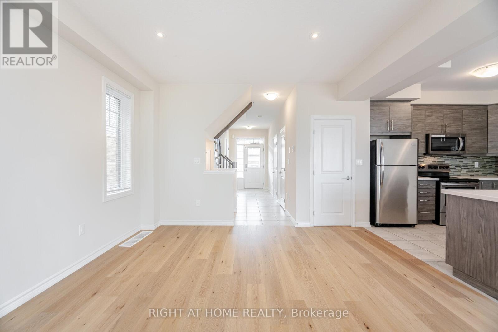 23 - 1 Tom Brown Drive, Brant, Ontario  N3L 0H8 - Photo 5 - X12421880