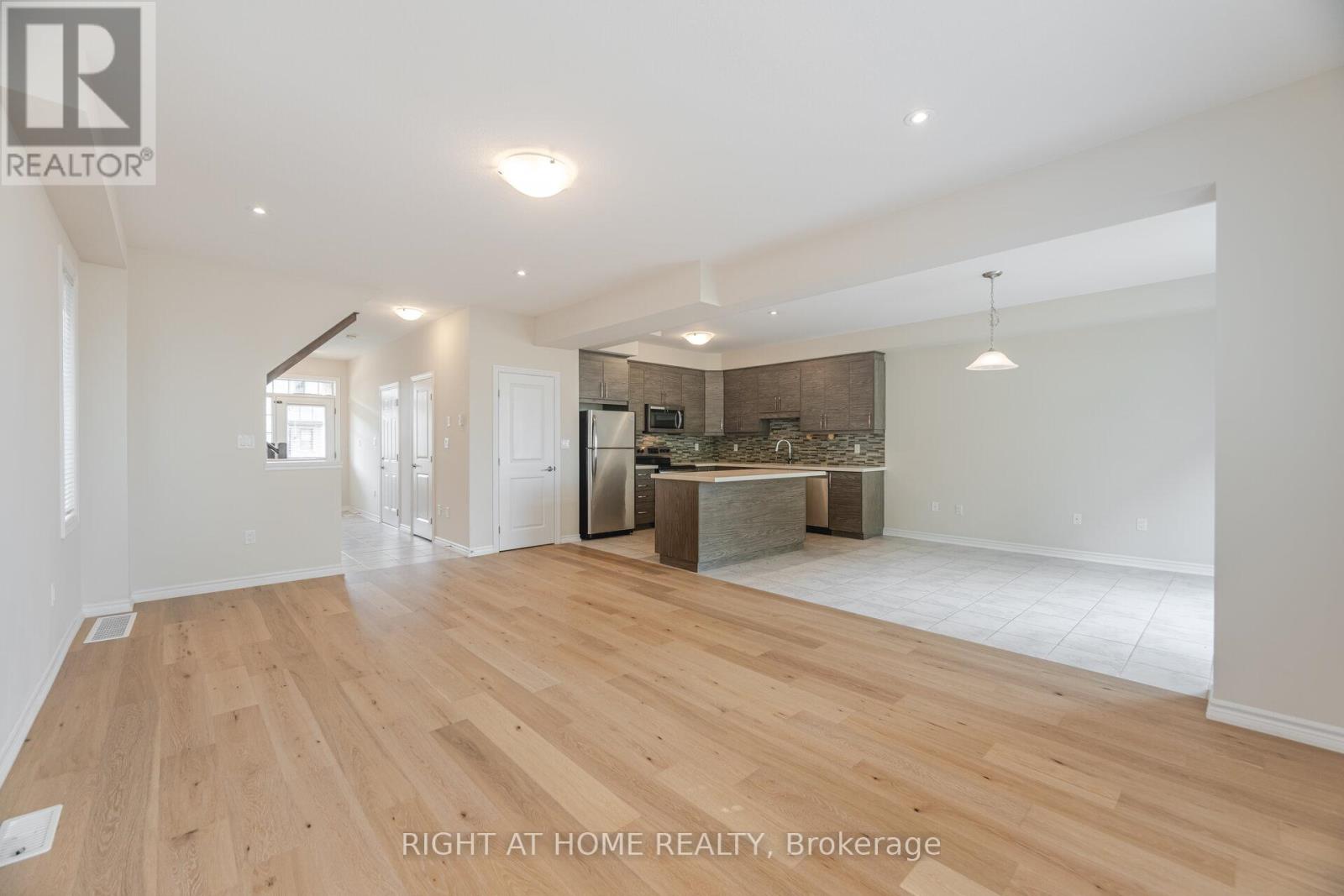 23 - 1 Tom Brown Drive, Brant, Ontario  N3L 0H8 - Photo 13 - X12421880