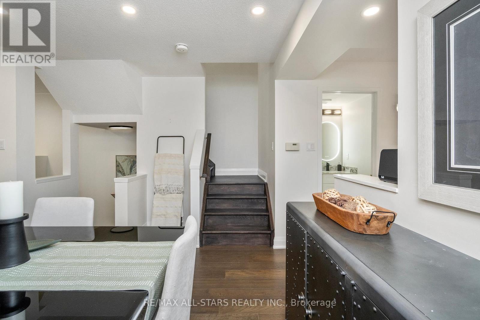 21 Rougehaven Way, Markham, Ontario  L3P 7W5 - Photo 22 - N12439211