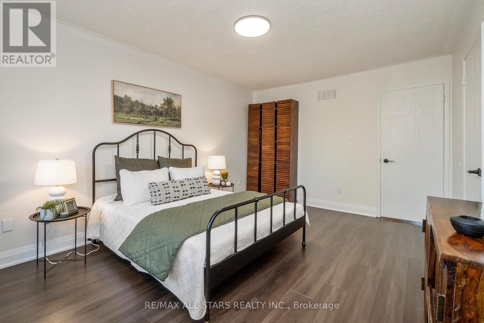 21 Rougehaven Way, Markham, Ontario  L3P 7W5 - Photo 24 - N12439211
