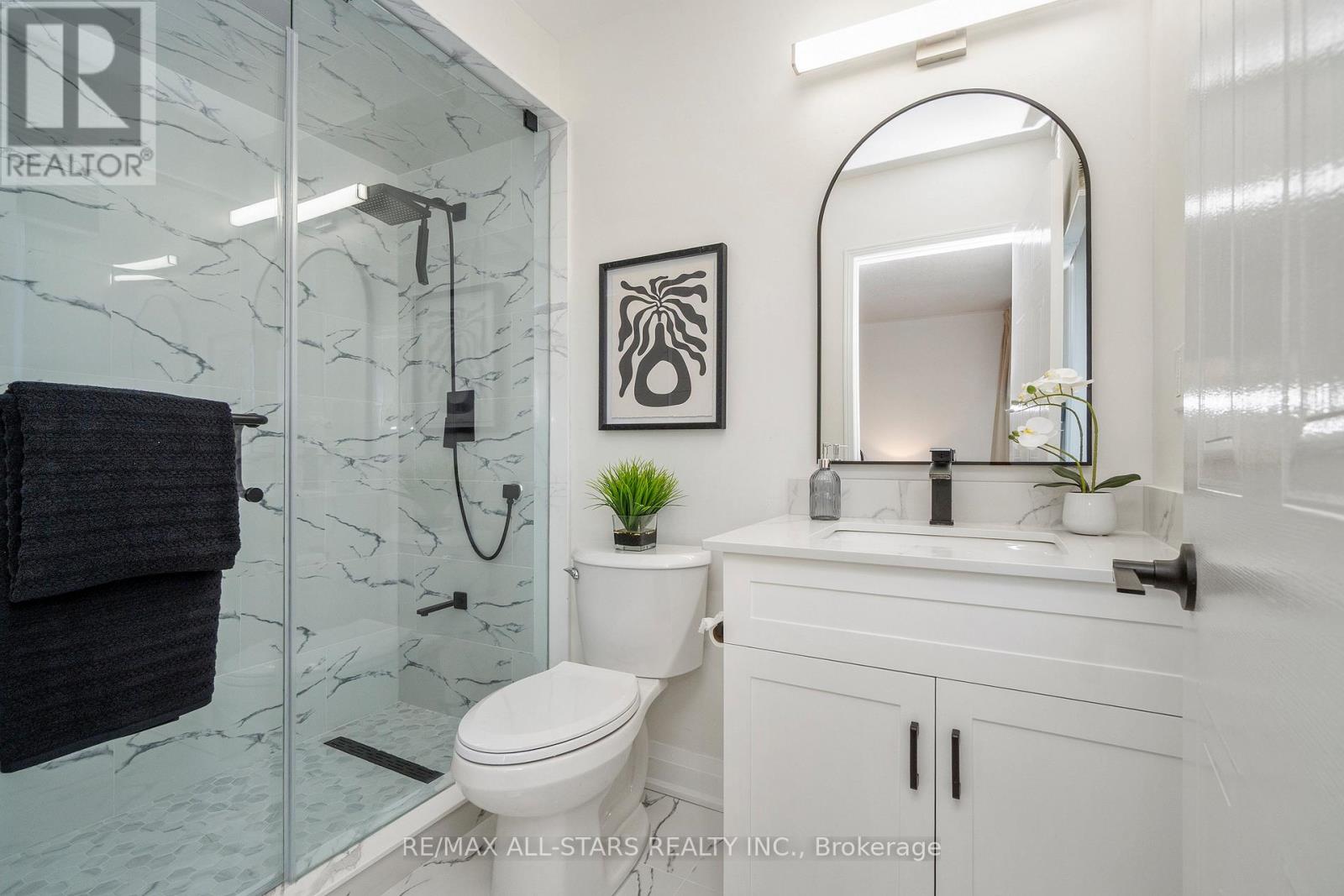 21 Rougehaven Way, Markham, Ontario  L3P 7W5 - Photo 26 - N12439211