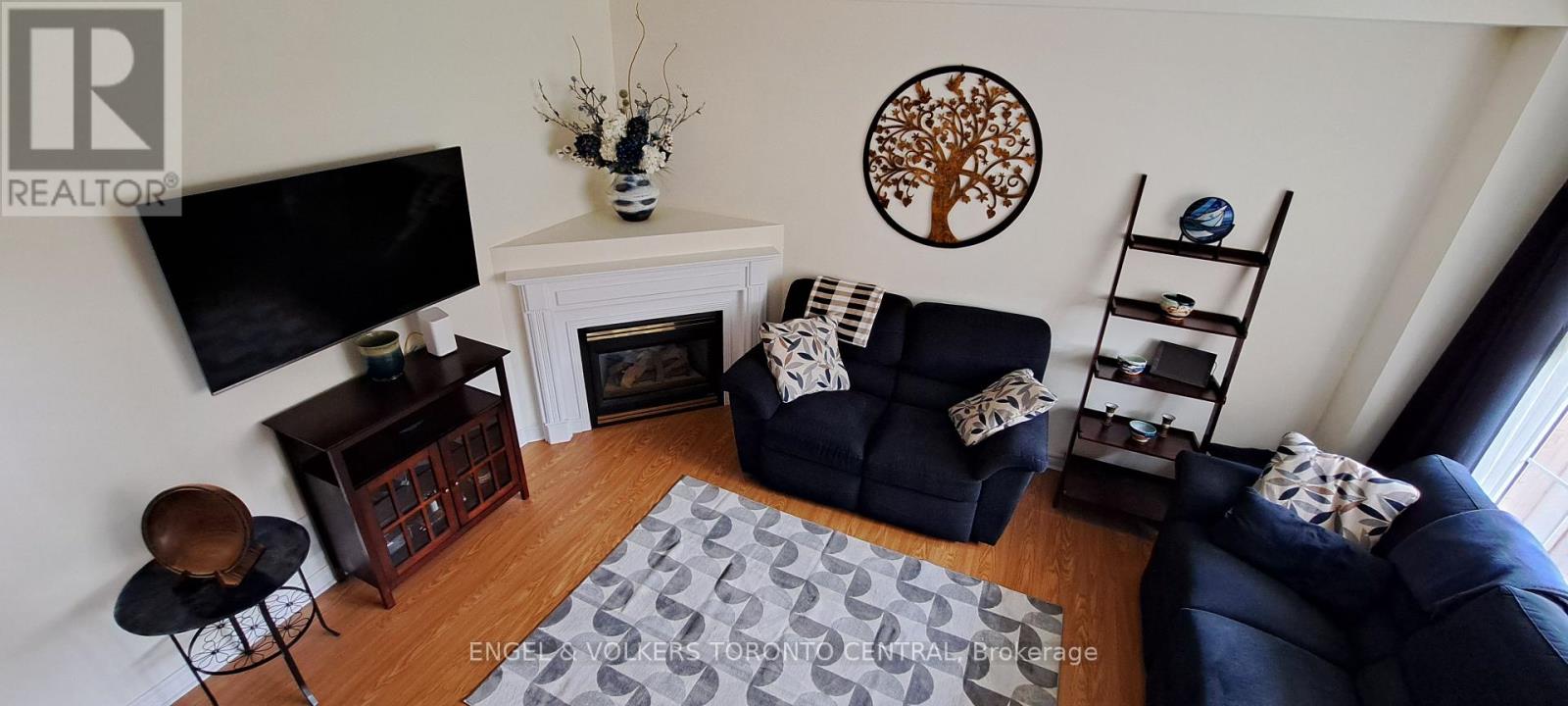 22 Donald Sim Avenue, Markham, Ontario  L6B 1B6 - Photo 10 - N12439216