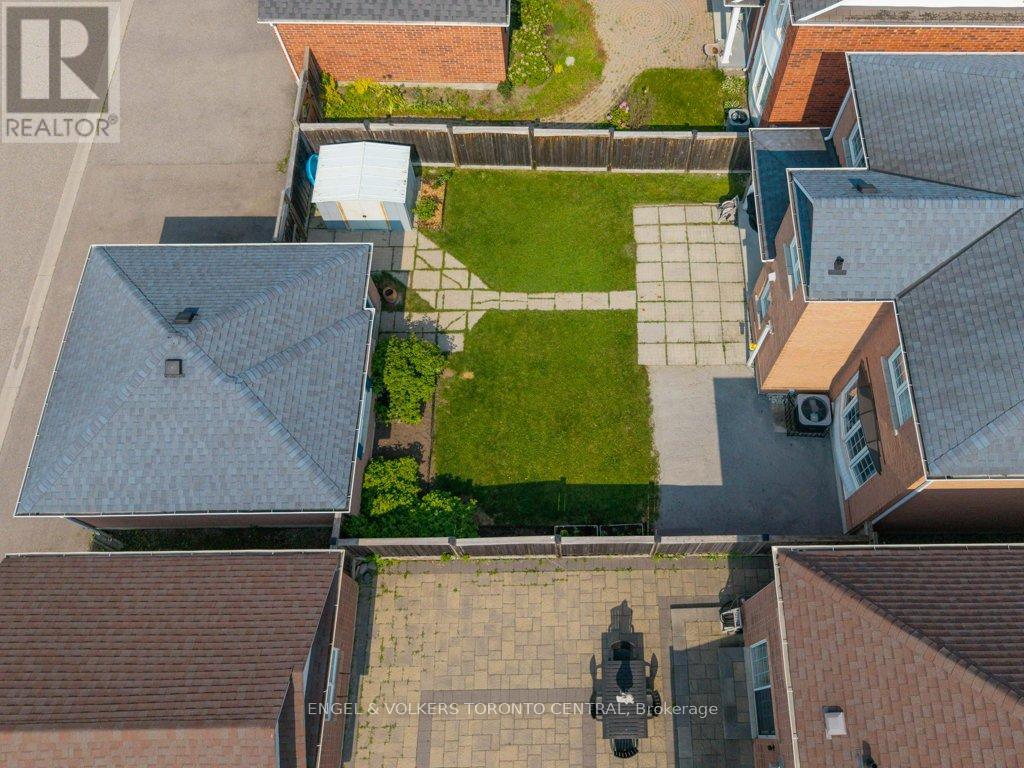 22 Donald Sim Avenue, Markham, Ontario  L6B 1B6 - Photo 31 - N12439216