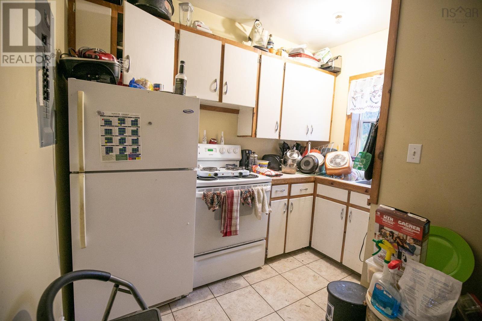 7 Davison Street, Amherst, Nova Scotia  B4H 3B3 - Photo 6 - 202522379