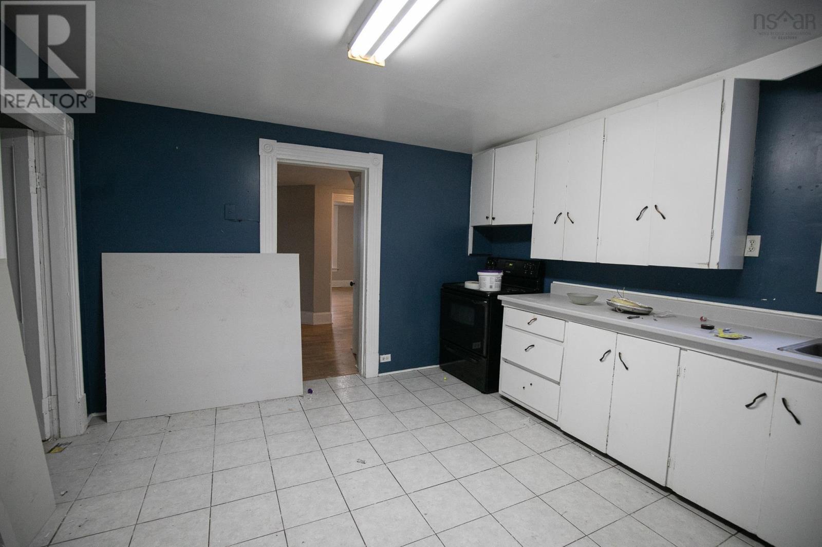 7 Davison Street, Amherst, Nova Scotia  B4H 3B3 - Photo 9 - 202522379