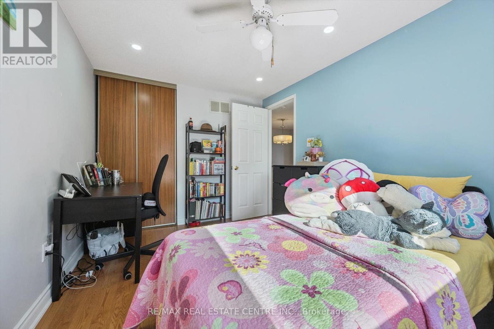 550 Ashprior Avenue, Mississauga, Ontario  L5R 3N2 - Photo 26 - W12439234