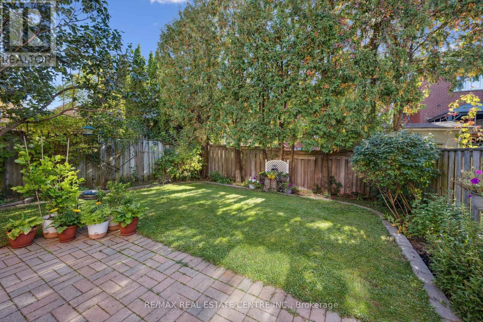 550 Ashprior Avenue, Mississauga, Ontario  L5R 3N2 - Photo 36 - W12439234