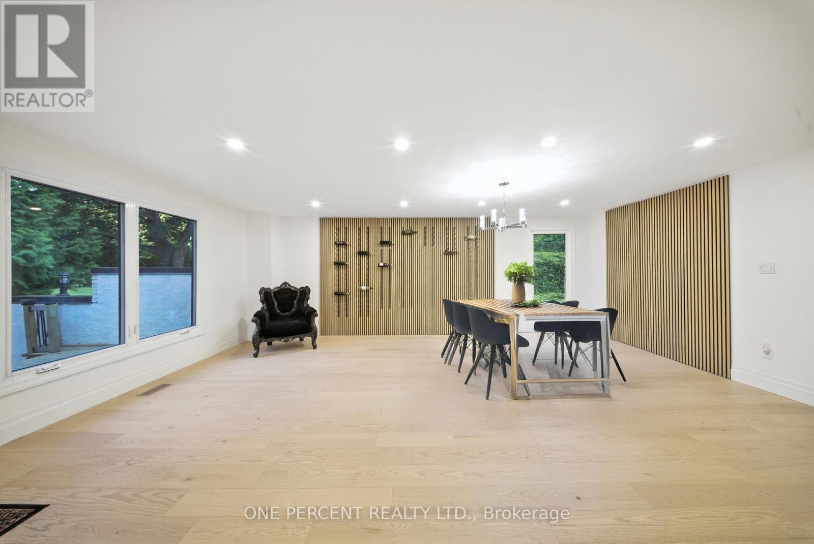 625 Sir Richards Road, Mississauga, Ontario  L5C 1A3 - Photo 21 - W12439236