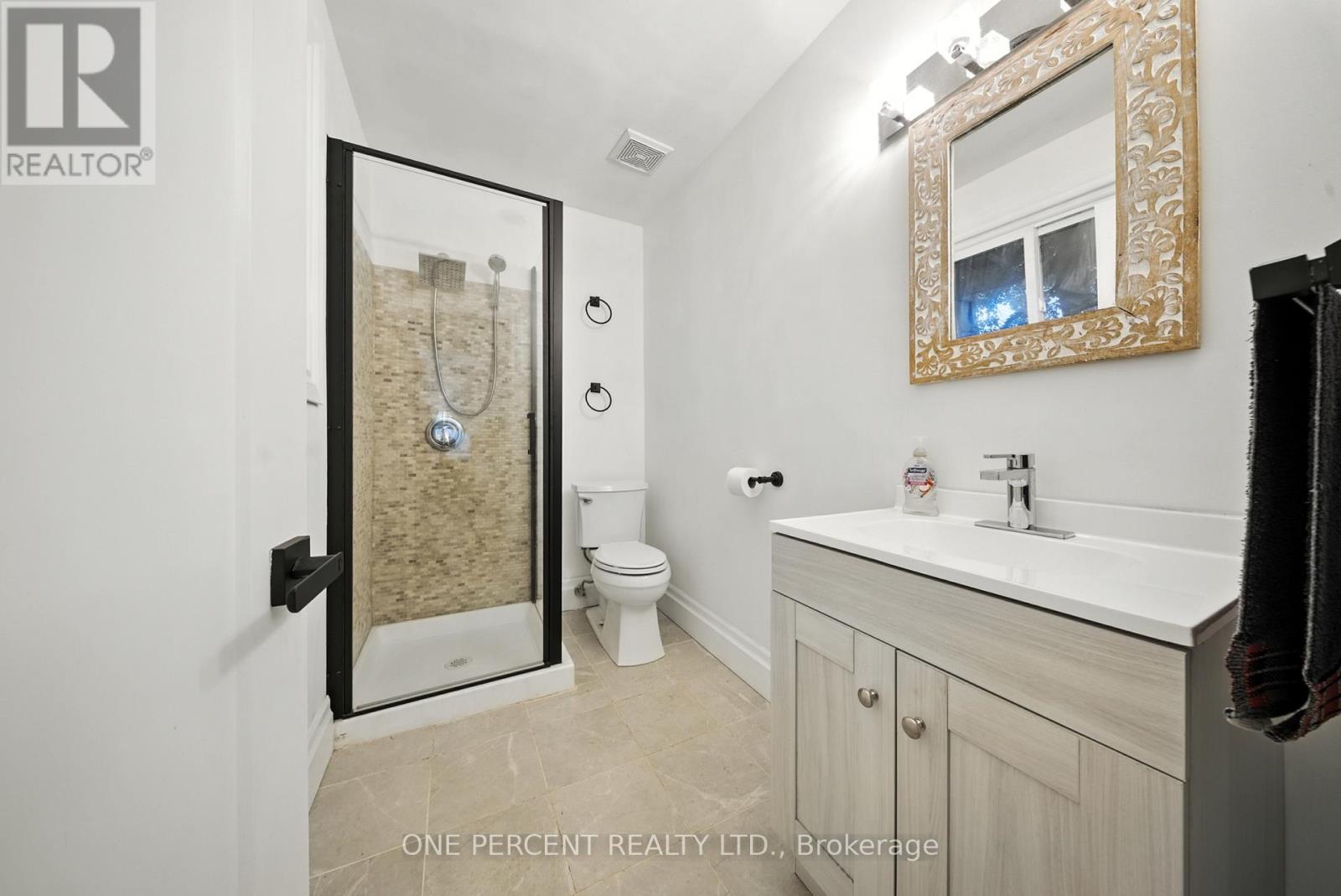 625 Sir Richards Road, Mississauga, Ontario  L5C 1A3 - Photo 38 - W12439236