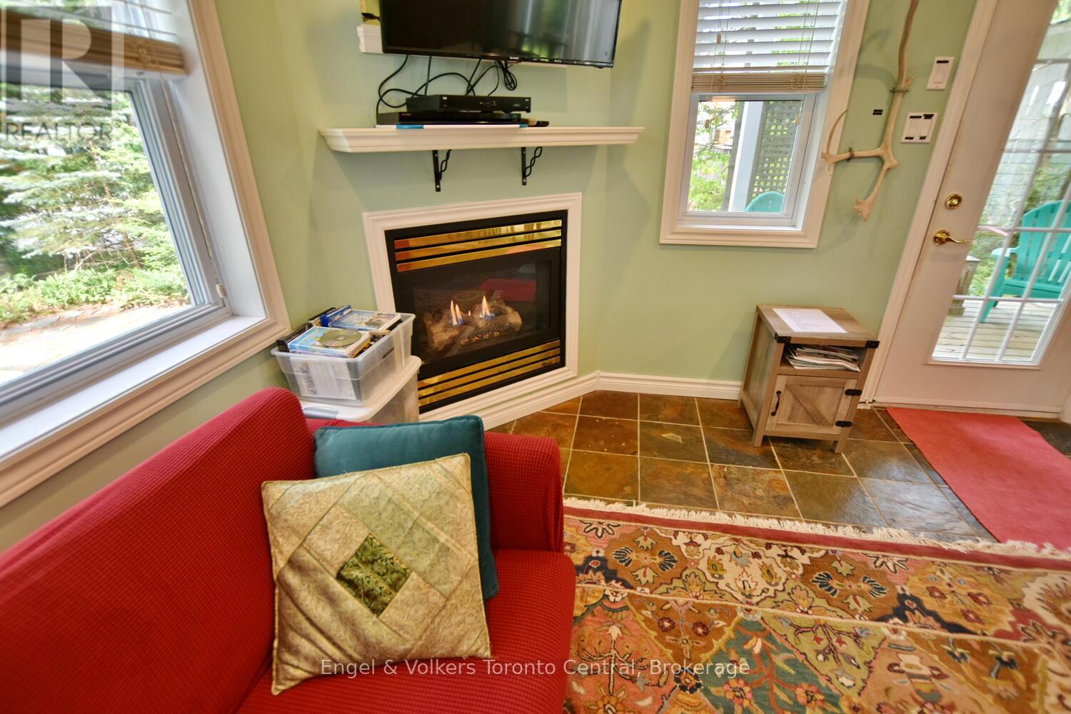 21 47th Street N, Wasaga Beach, Ontario  L9Z 1Y5 - Photo 10 - S12439275