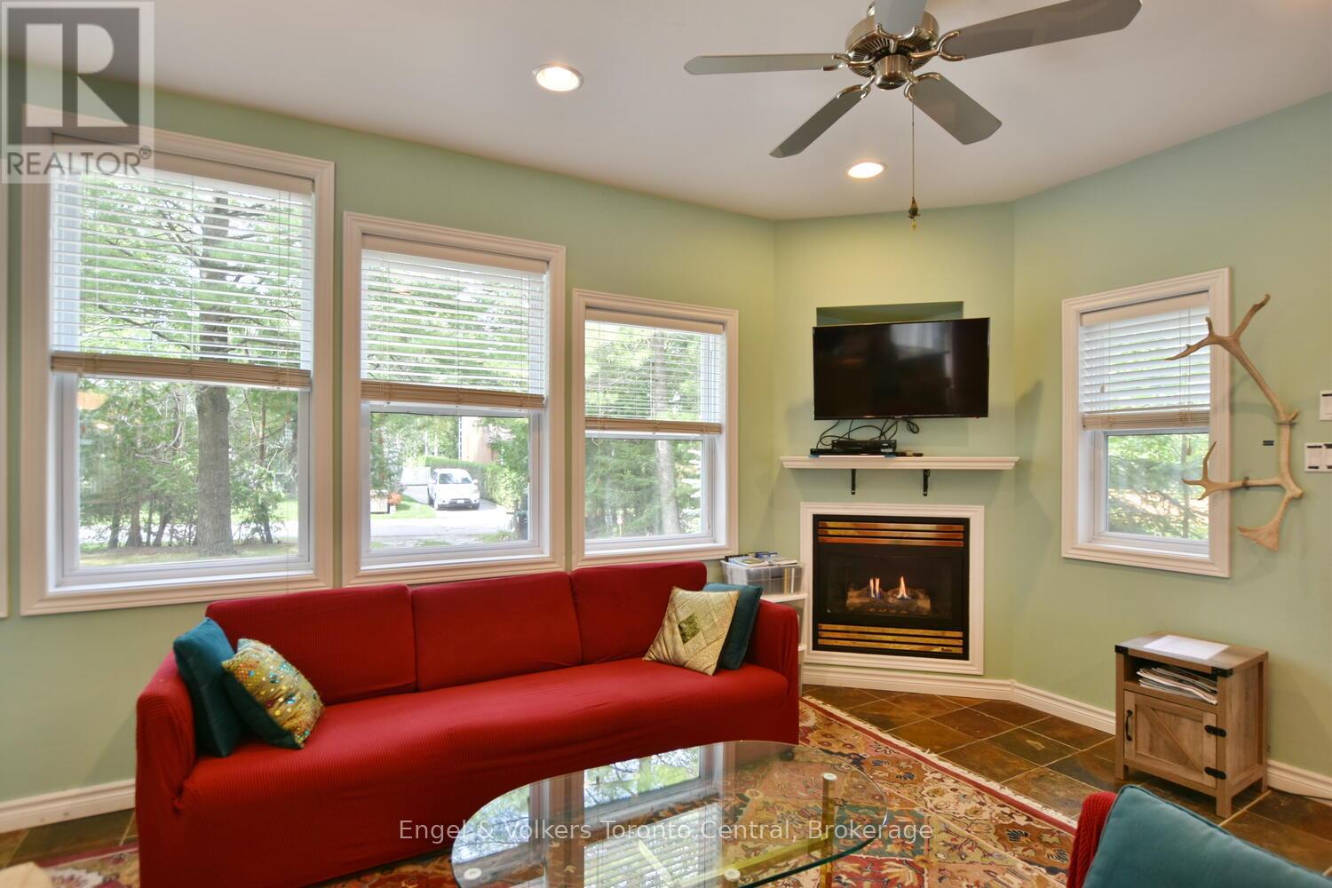 21 47th Street N, Wasaga Beach, Ontario  L9Z 1Y5 - Photo 11 - S12439275