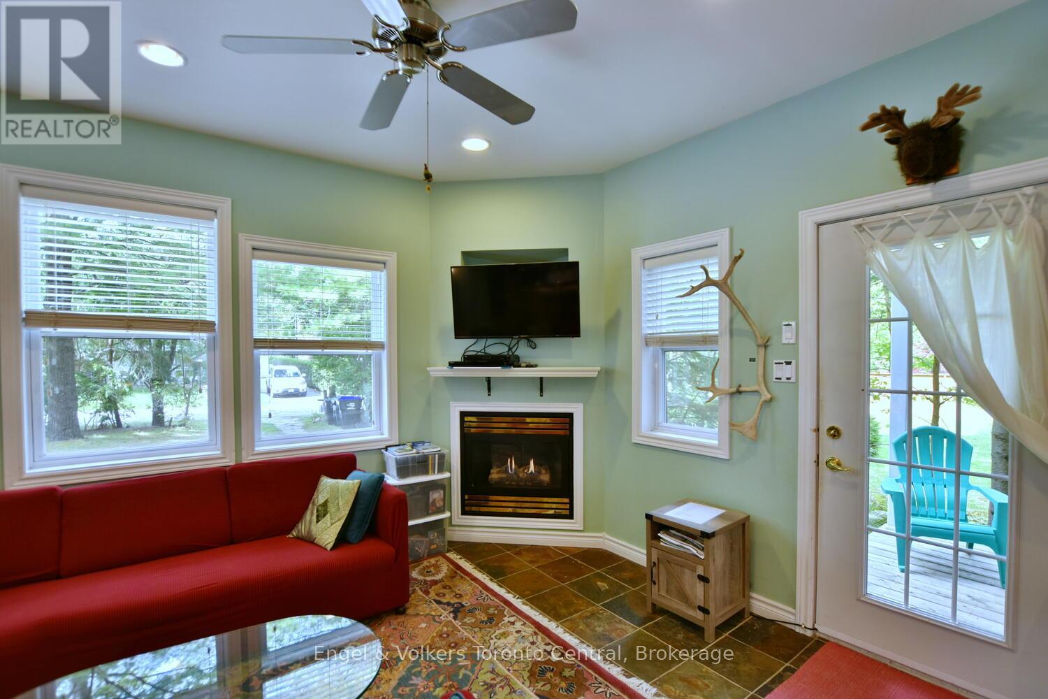 21 47th Street N, Wasaga Beach, Ontario  L9Z 1Y5 - Photo 5 - S12439275