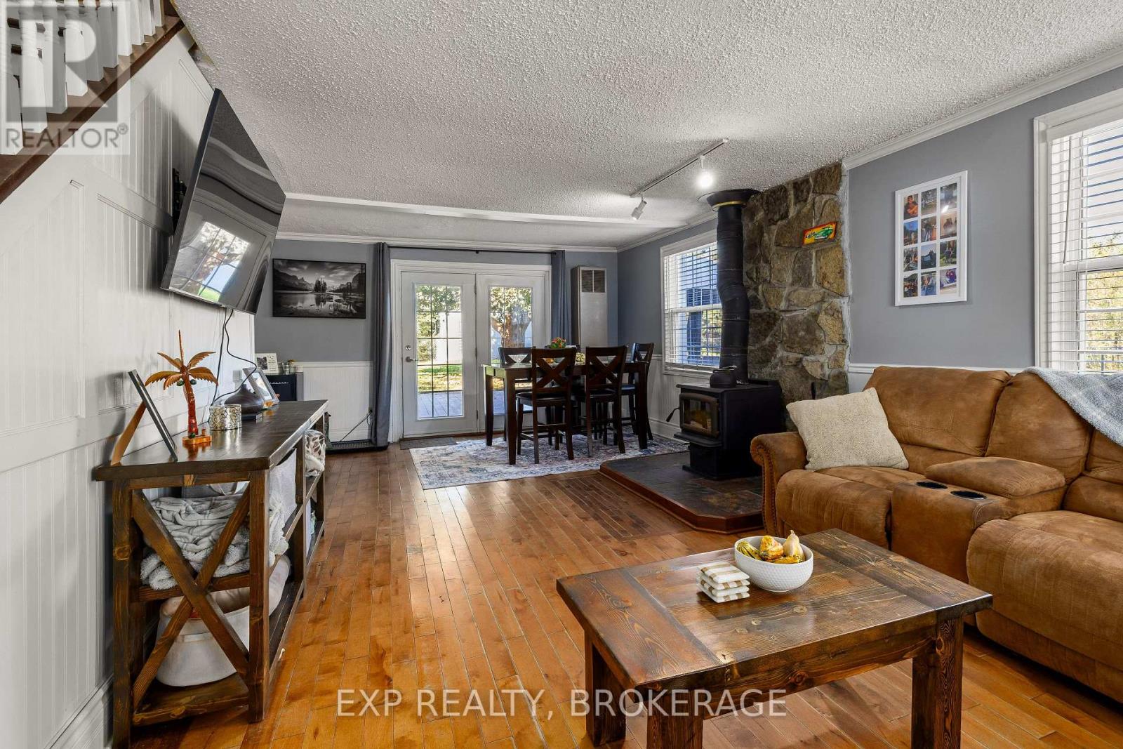 6045 Verona Street, Frontenac, Ontario  K0H 2W0 - Photo 4 - X12439265
