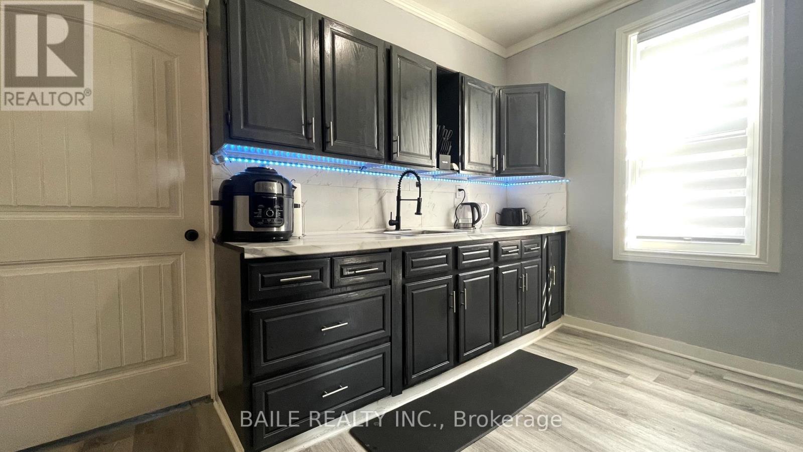 6534 James Street, Brooke-Alvinston, Ontario  N0M 2S0 - Photo 12 - X12439241