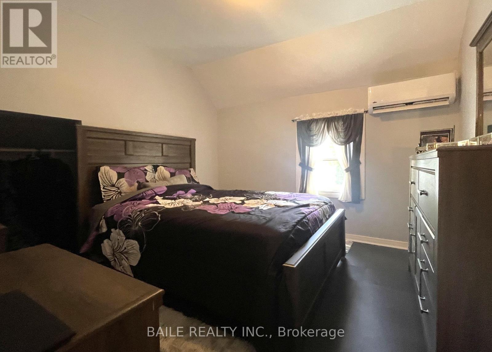 6534 James Street, Brooke-Alvinston, Ontario  N0M 2S0 - Photo 19 - X12439241