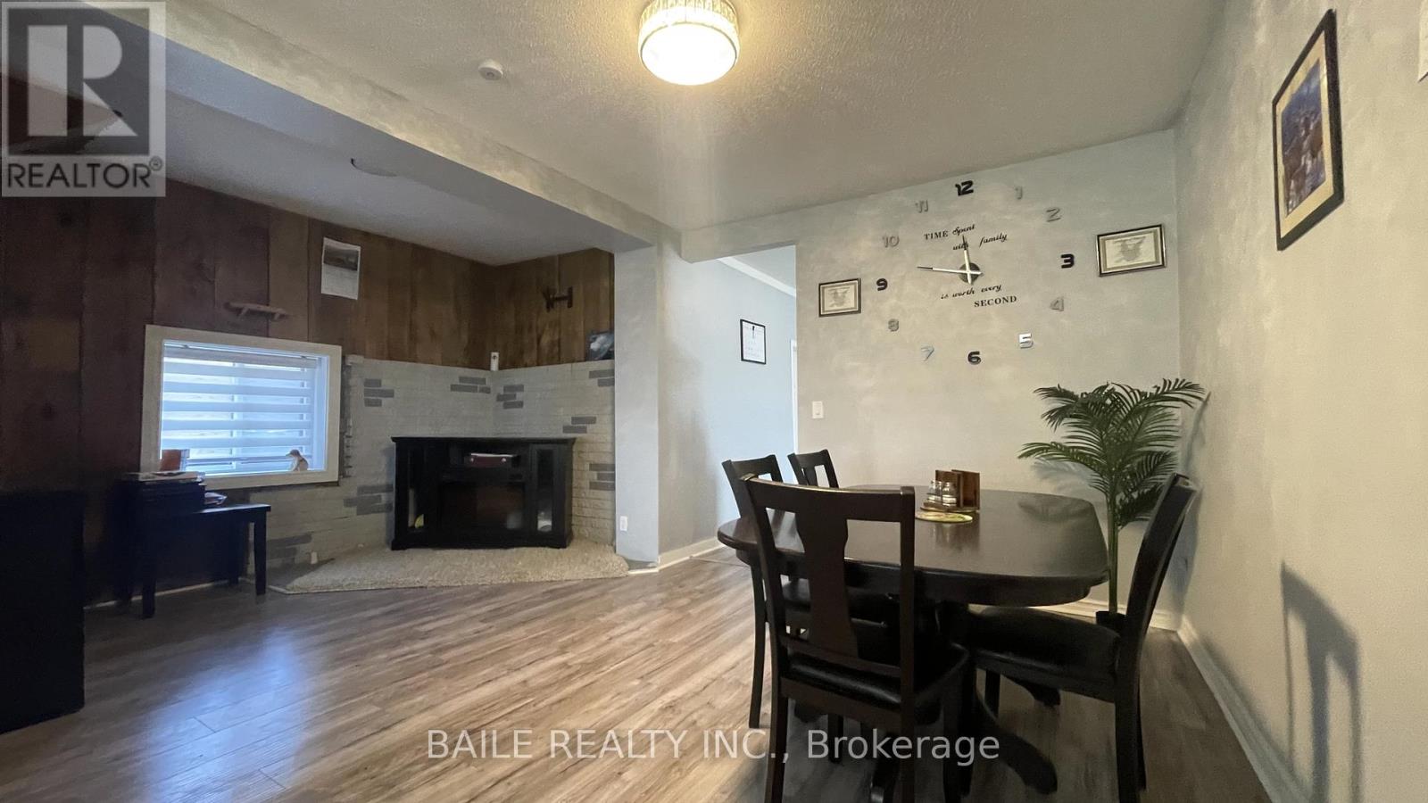 6534 James Street, Brooke-Alvinston, Ontario  N0M 2S0 - Photo 8 - X12439241