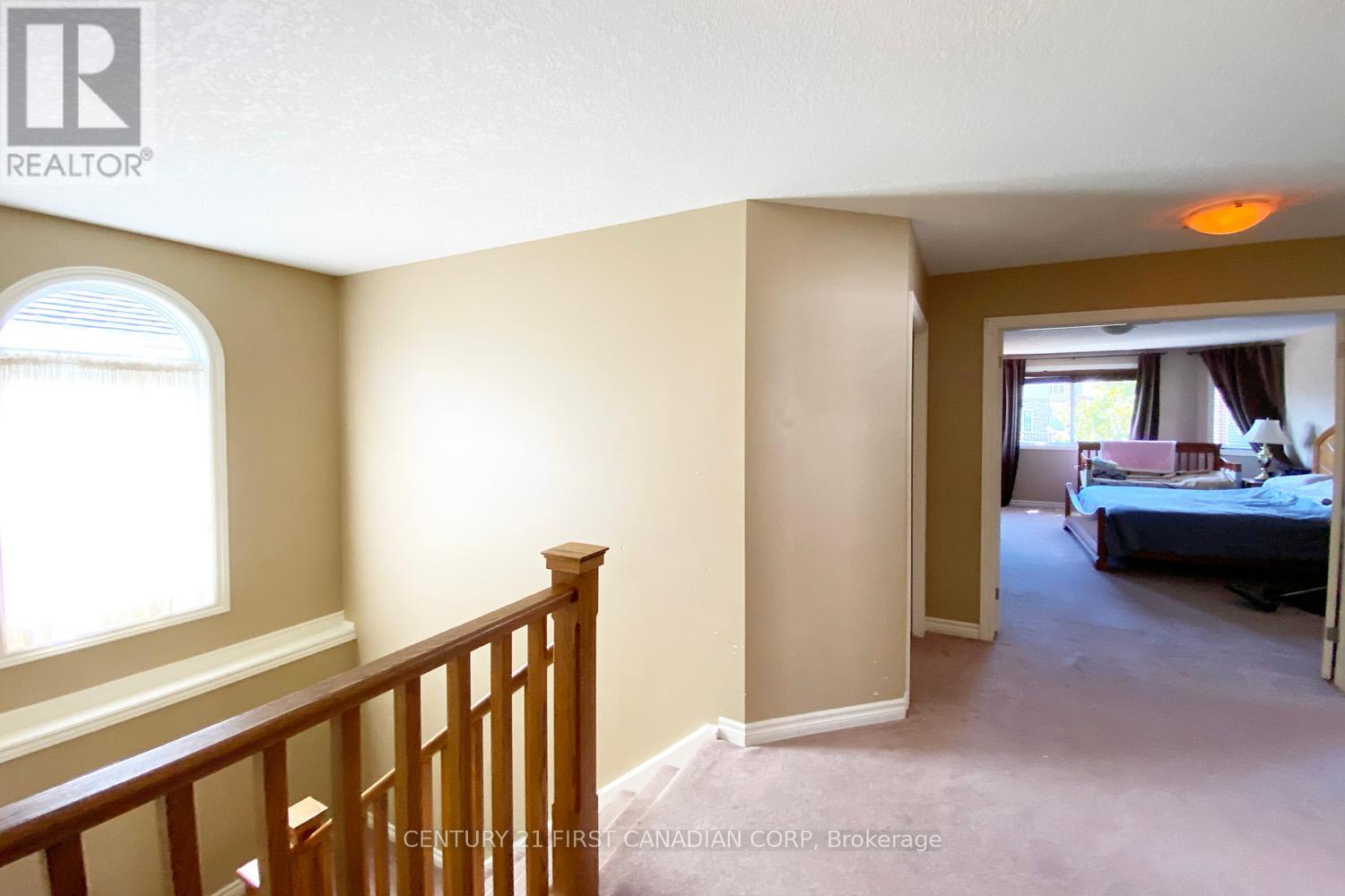 823 Oakcrossing Road, London North, Ontario  N6H 0A4 - Photo 14 - X12439242