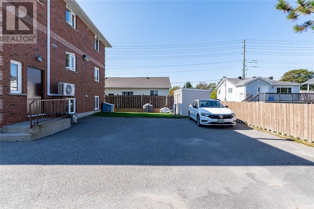 2054 Lasalle Boulevard, Sudbury, Ontario  P3A 5P5 - Photo 5 - 2125008