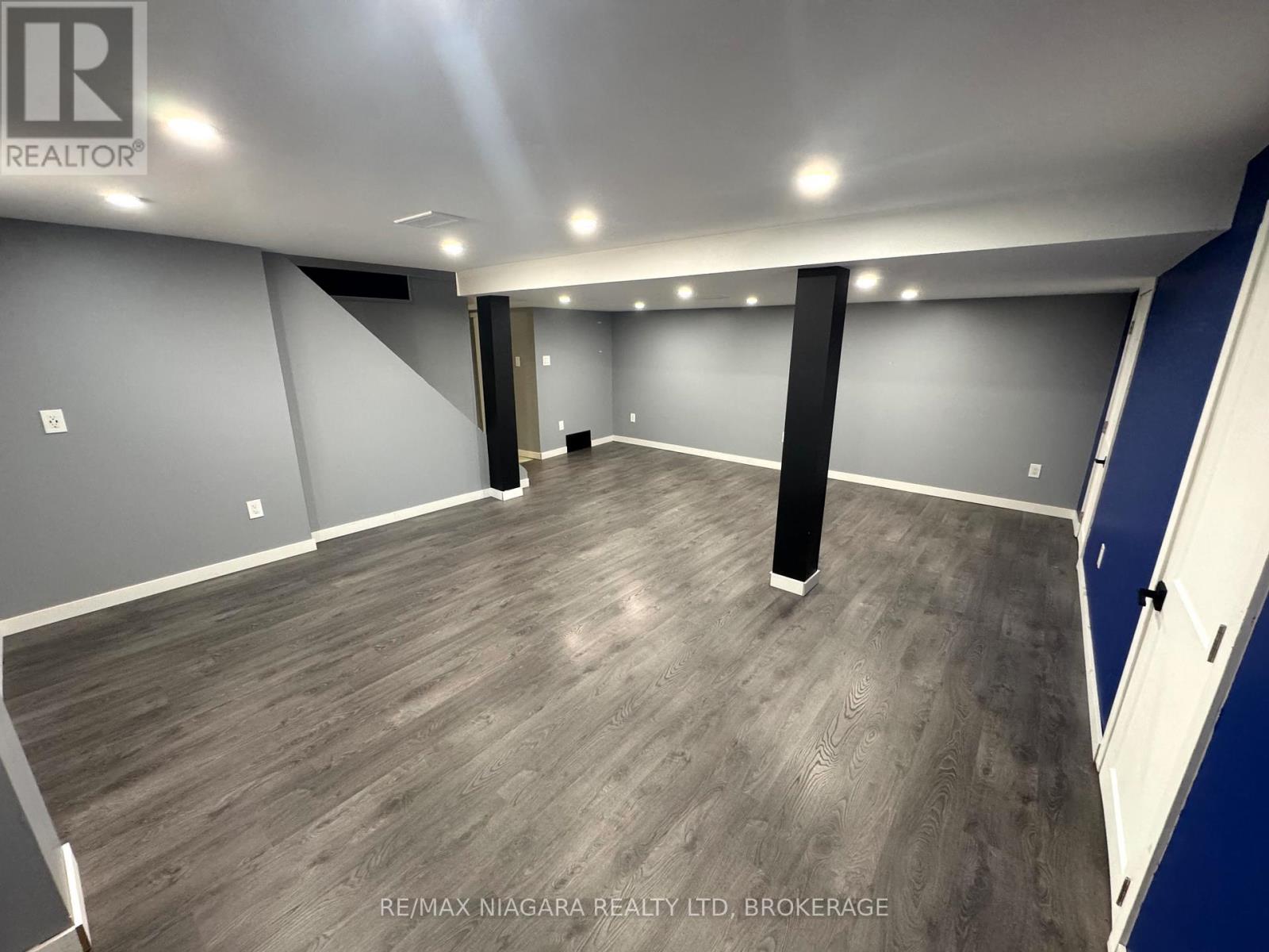 8 Lakehurst Drive, St. Catharines, Ontario  L2N 4C2 - Photo 9 - X12439119