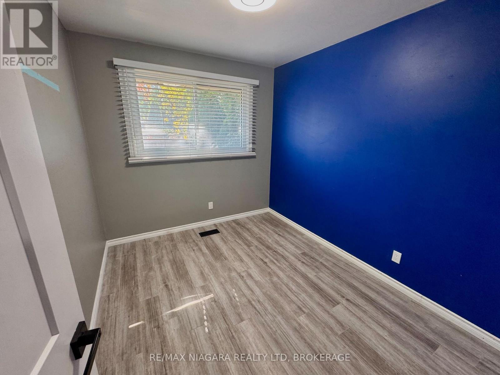 8 Lakehurst Drive, St. Catharines, Ontario  L2N 4C2 - Photo 8 - X12439119
