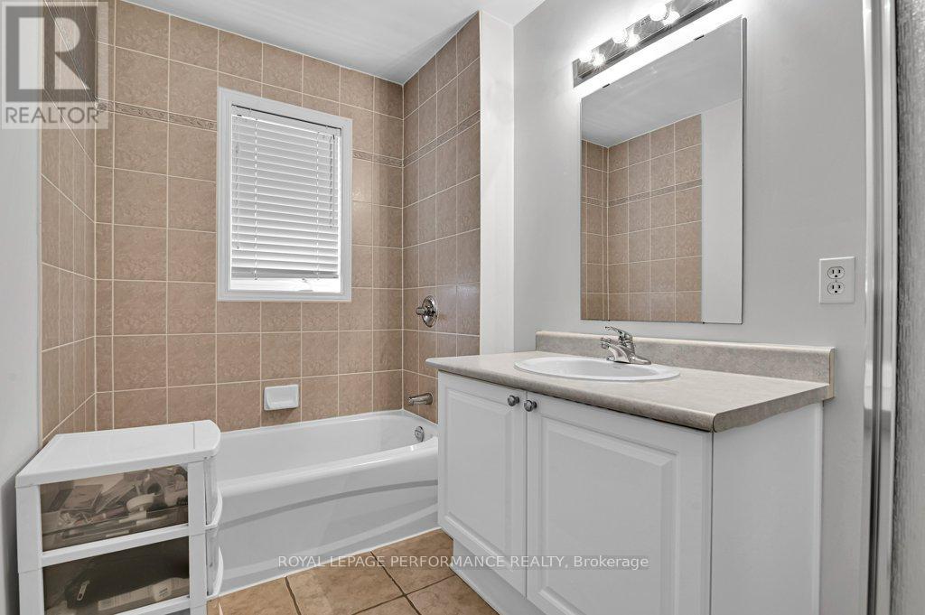 32 Cargrove Private, Ottawa, Ontario  K1K 4Y6 - Photo 29 - X12439243