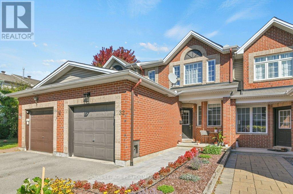 32 Cargrove Private, Ottawa, Ontario  K1K 4Y6 - Photo 3 - X12439243