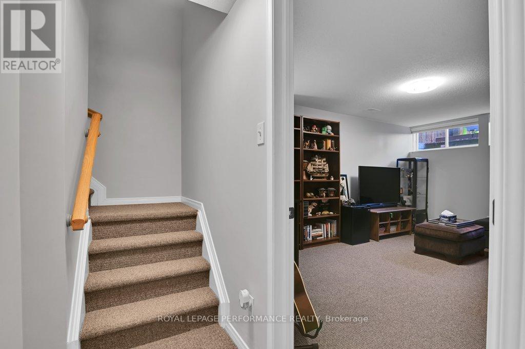 32 Cargrove Private, Ottawa, Ontario  K1K 4Y6 - Photo 37 - X12439243