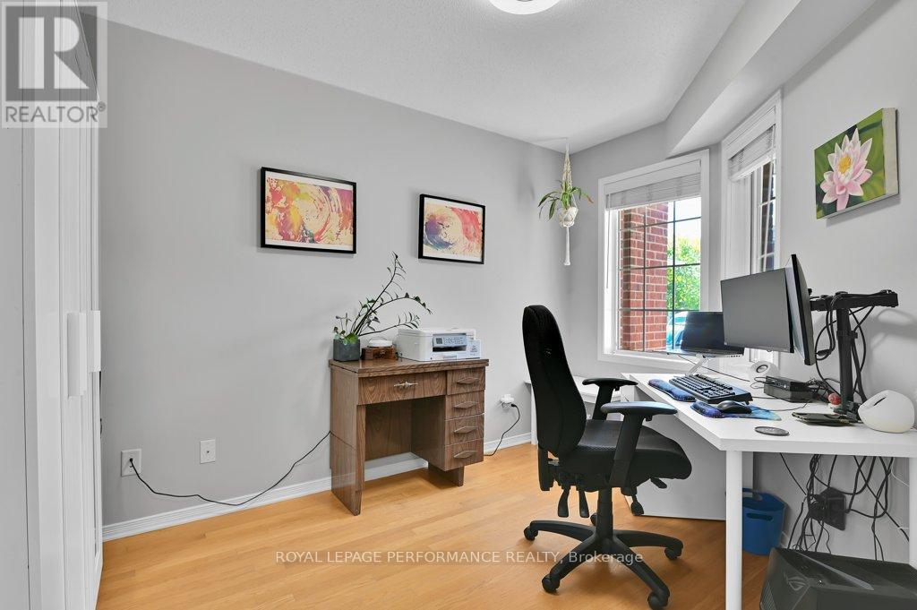 32 Cargrove Private, Ottawa, Ontario  K1K 4Y6 - Photo 6 - X12439243