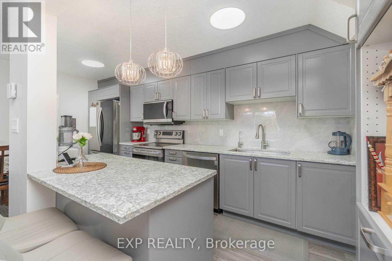 18 - 2640 Draper Avenue, Ottawa, Ontario  K2H 7A1 - Photo 3 - X12439260